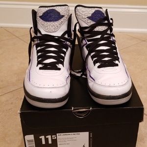 Air Jordan Retro 2